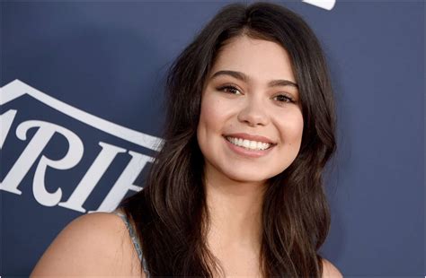 Auli’i Cravalho bio: net worth, age, height, weight, boyfriend, dating ...