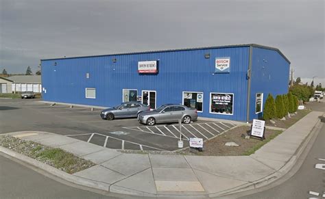 Storefront Building 的图像结果