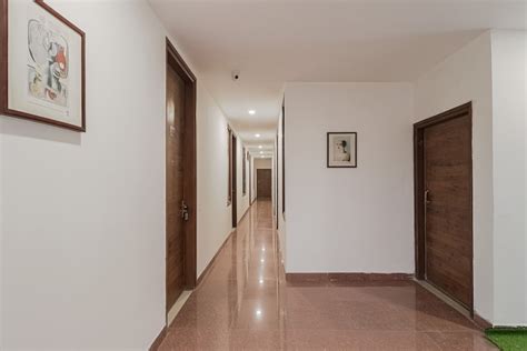Hotel O Golfview , Flagship Panchkula, Book @ ₹1872 - OYO