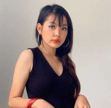 Hosana Gyadu, Influencer | Aesthetic Reels Birthday Age