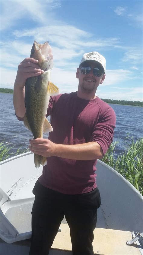 PROTHERO'S POST RESORT (Angle Inlet) - Cottage Reviews & Photos ...