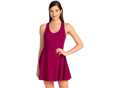 20 Beach Outfits For Women Who Are Fond Of Comfort & Attention