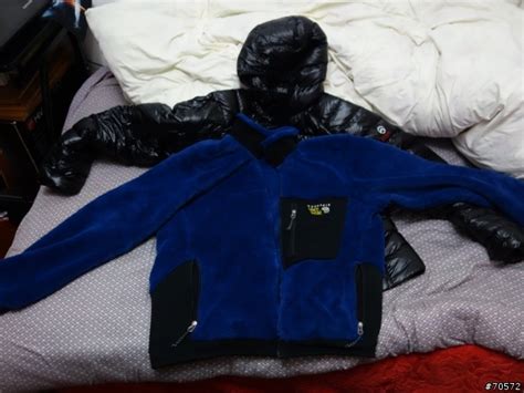 (圖多慎入) TNF 限量版 950 Pro 羽絨服和鳥衣 Fission SV MHW 毛猴 - Mobile01