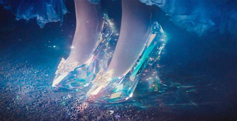 10双经典电影中最有时尚影响力的鞋子|灰姑娘|水晶鞋_凤凰时尚