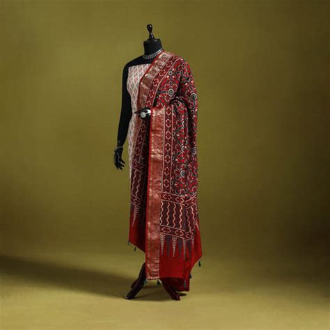 Ajrakh Dupattas - Buy Natural Dyed Ajrakh Print Dupattas Online | iTokri