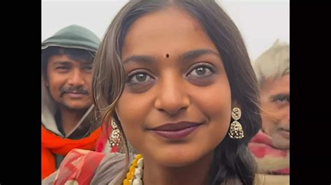 Monalisa in Kumbh: How a garland seller at Maha Kumbh became a ...