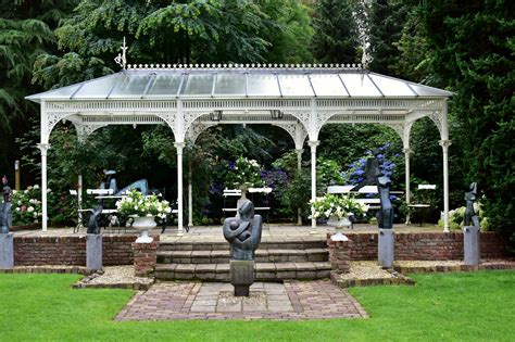A Guide to Garden Statues: The Striking Statement of Surrealism ...