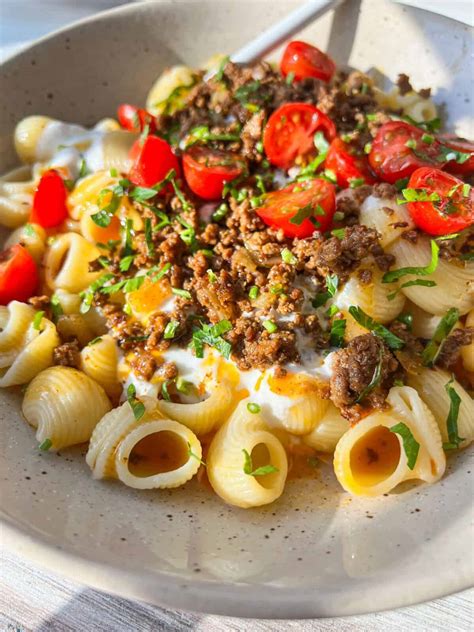 Turkish Eggs (Cilbir) - The Modern Nonna