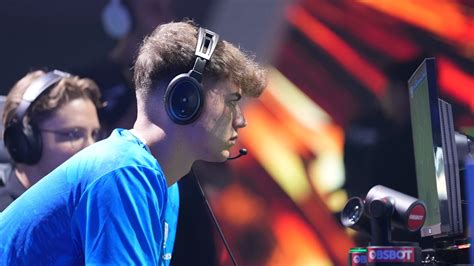 S8UL Jonny storms into EAFC playoffs at Esports World Cup 2025