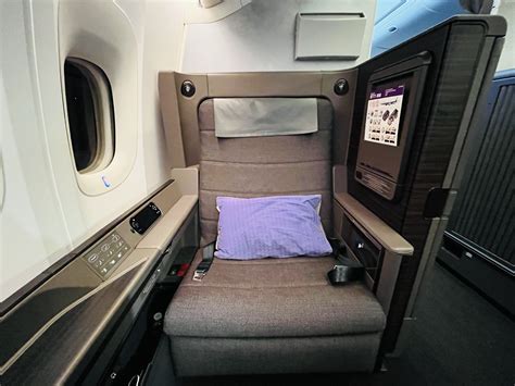 Review: ANA NH105 First Class THE SUITE Boeing 777-300ER Los Angeles ...