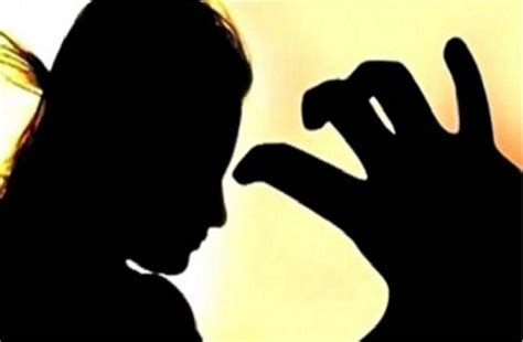 शिक्षण संस्थान में शर्मनाक करतूत: ITI छात्रा से शिक्षक ने की अश्लील ...