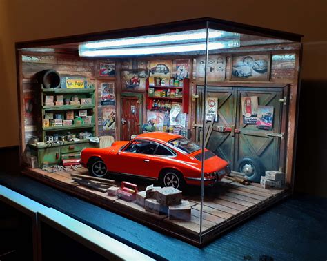 diorama 1/18 | Diecast cars display, Car model display, Hot wheels garage