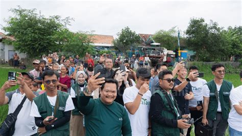 Menolak ‘Gaptek’ Para Petani Dibekali Ilmu Teknologi Drone untuk ...