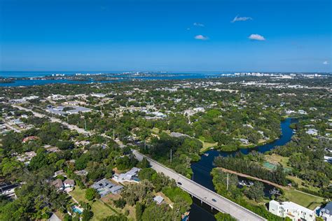 Brookside Middle School in Sarasota, FL - Homes.com