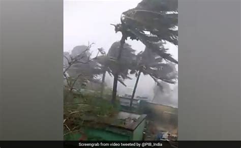 Cyclone Fani का शॉकिंग Video हुआ वायरल, हरभजन सिंह ने कहा- 'सभी के लिए ...