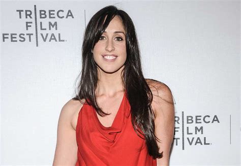 Catherine Reitman's lips: natural beauty or cosmetic alteration ...