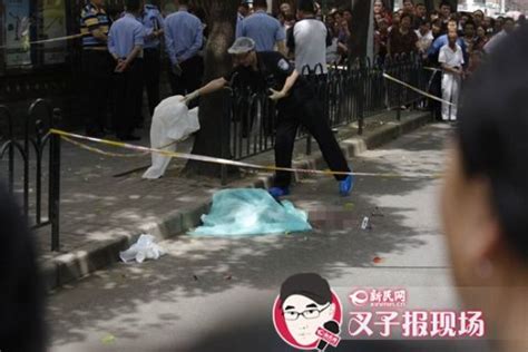 中国茉莉花革命: 贵州安顺7.26事件图集 (26日晚数千群众仍在街上与千警对峙)