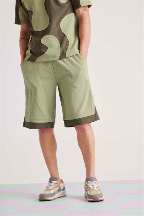 Crazed Panelled Shorts - Fair Green – Muvazo