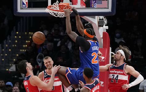 Mitchell Robinson snags double-double in Knicks' return