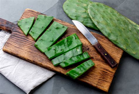 Cómo quitarle la baba a los nopales fácil y rápido