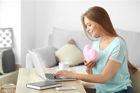 25 Fun Long-Distance Relationship Games For Couples - Relationship and Life