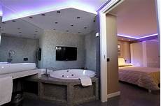 motel vasca idromassaggio doppia suite ibis styles palermo cristal motel vasca idromassaggio doppia suite ibis styles palermo cristal
