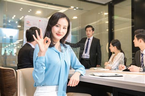 外国人社員に教える日本のビジネスマナー3つの基本 | 日本で働く外国人のビジネス能力向上なら