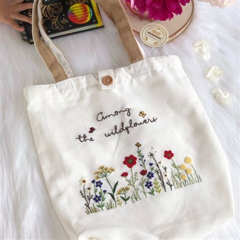 Hand embroidered linen bag | Tote bag canvas design, Embroidery bags ...