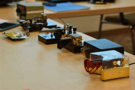 Morse Code Keys and Paddles 的图像结果