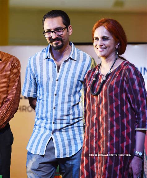 Mehndi poses with Ram during the inauguration of 'Madras Art Guild ...