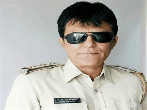 Ahmedabad PI accused of allegedly molesting 19-year-old in lift Puts ...