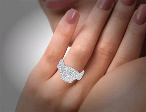 Buy Custom Jewelry in Chicago | Personalized Designs