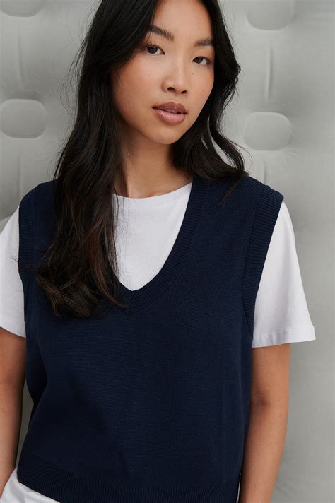 Knitted Round Neck Vest Beige | na-kd.com