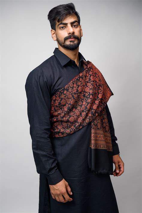 Flower Reversible Kani Shawl For Men – The Shawl Studio