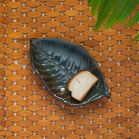 The Banana Leaf' Serving Platter In Ceramic (26.9 cm | Microwave Safe ...