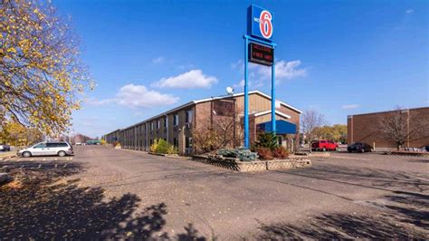 Hotels in Menomonie Starting @ $61 - Upto 38% OFF on 1 Menomonie Hotels