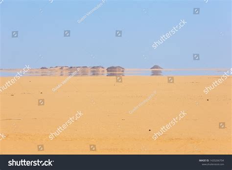 13,597 Mirage In Desert Images, Stock Photos & Vectors | Shutterstock