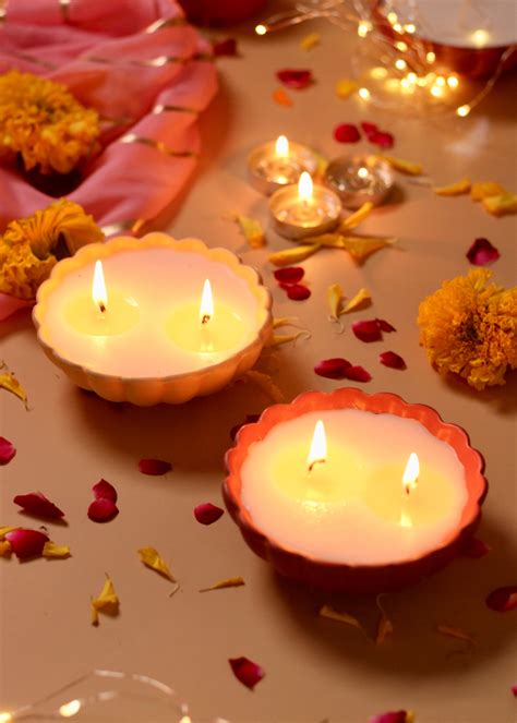 Scented candles for gift set online in India – WeavingHomes