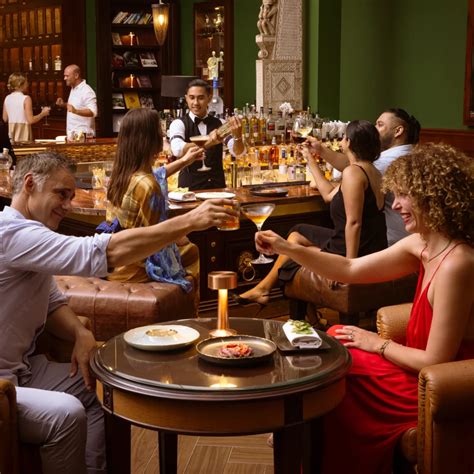 What Is a Speakeasy Bar? What Exactly Are Speakeasies? - Guide