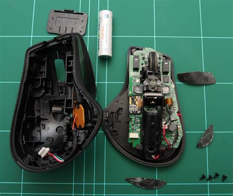 Logitech Mouse Disassembly 的图像结果