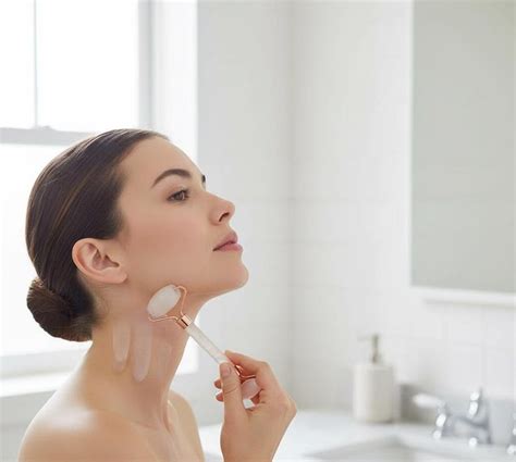 Buy Rose Quartz Face Roller & Gua Sha Set | Natural Quartz Facial ...