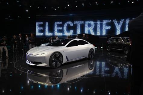 新能源汽车品牌策划之路_营销策略研究_上海品牌设计公司