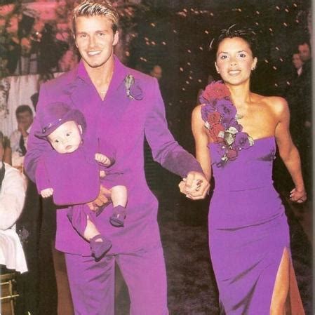 David y Victoria Beckham se ponen sus icónicos trajes morados de boda ...
