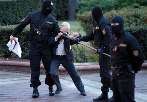 Hurricane Laura leaves trail of damage, New Zealand mosque shooter ...