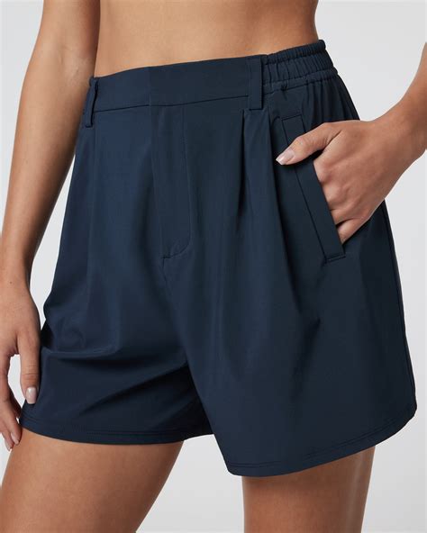 Villa Trouser Shorts | Women's Ink Pleated Shorts | Vuori