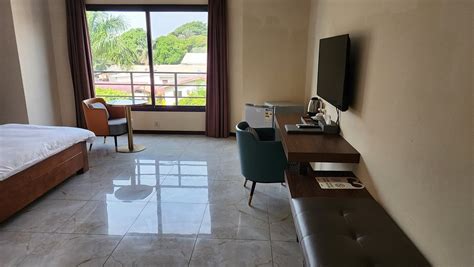 COLONY CLUB RESORT & CASINO (Monrovia) - Hotel Reviews & Photos ...