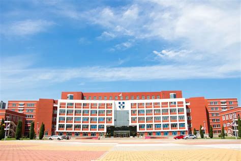 欢迎报考黑龙江外国语学院-经济管理系