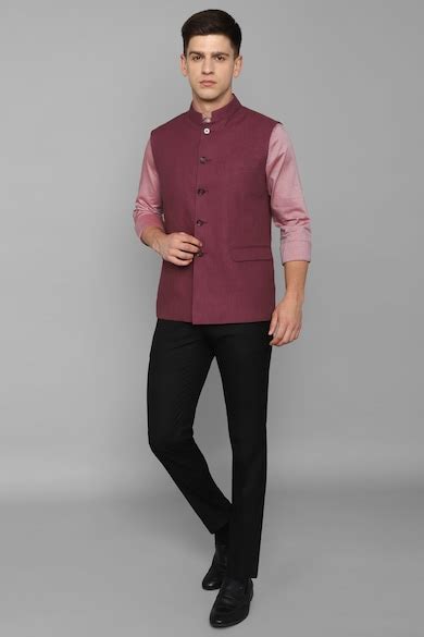 Buy Men Maroon Textured Slim Fit Party Nehru Jacket Online - 874514 ...