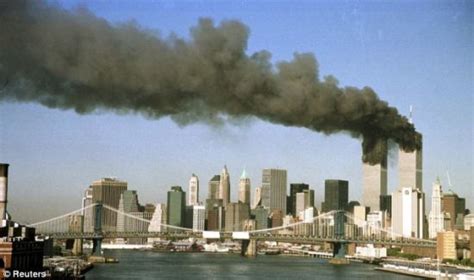 发现了911事件前两周在美国纽约世贸大厦内外拍下的一组照片|新冠肺炎_新浪新闻