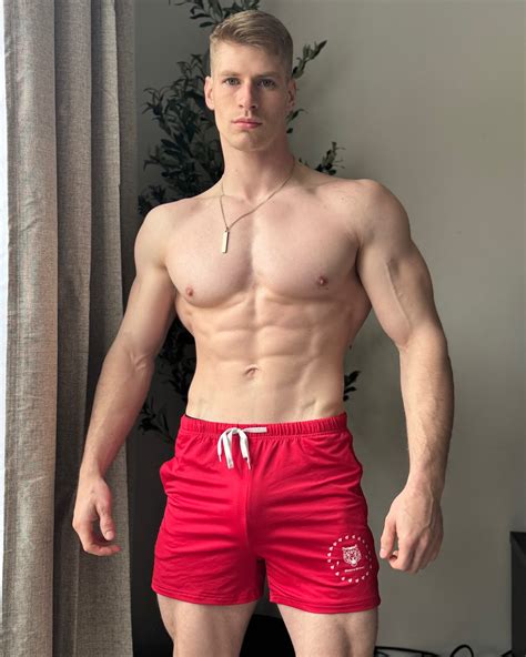 Patrick Leblanc | How’s the physique 💪 | Instagram